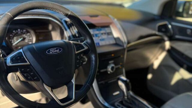 FordEdgeTitanium-10