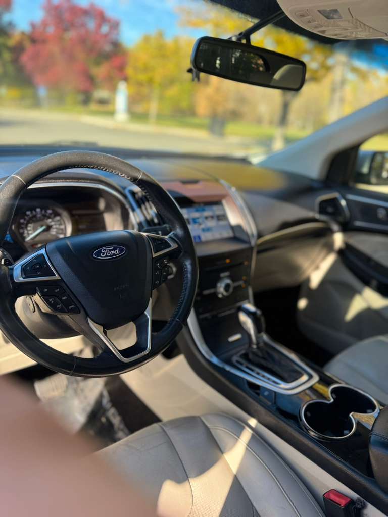 FordEdgeTitanium-10