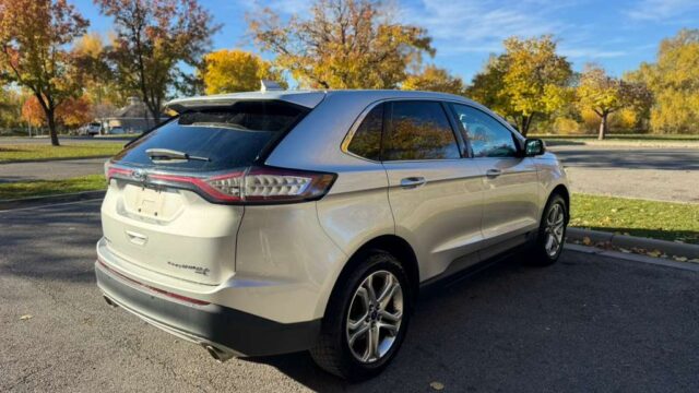 FordEdgeTitanium-2