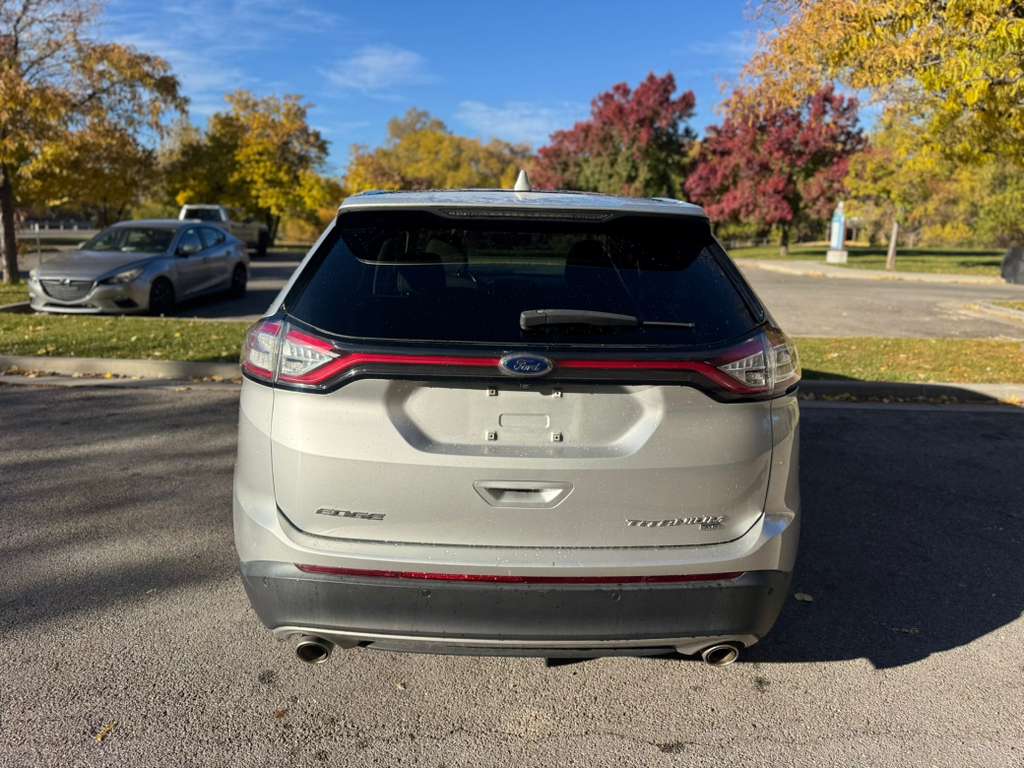 FordEdgeTitanium-5