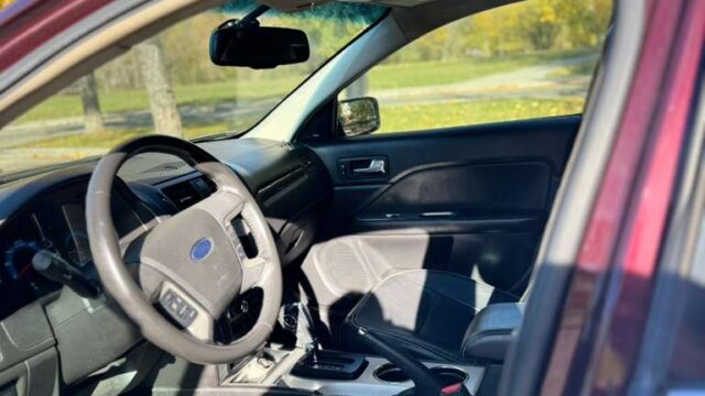FordFusion-2011-9