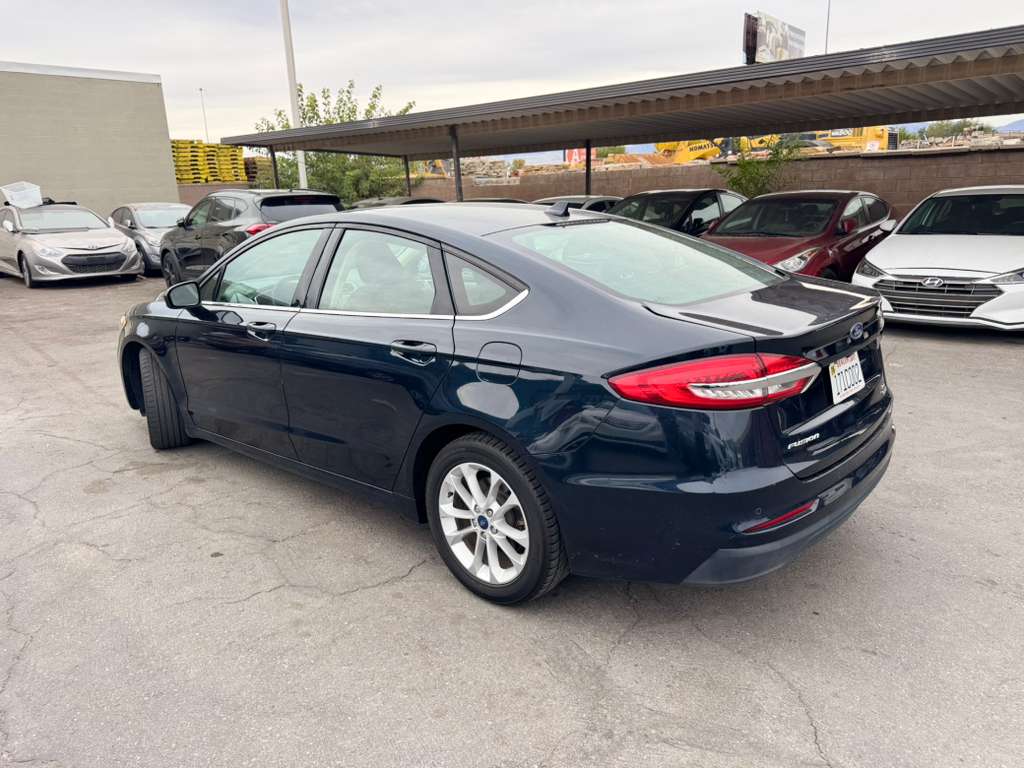 FordFusion2020-11