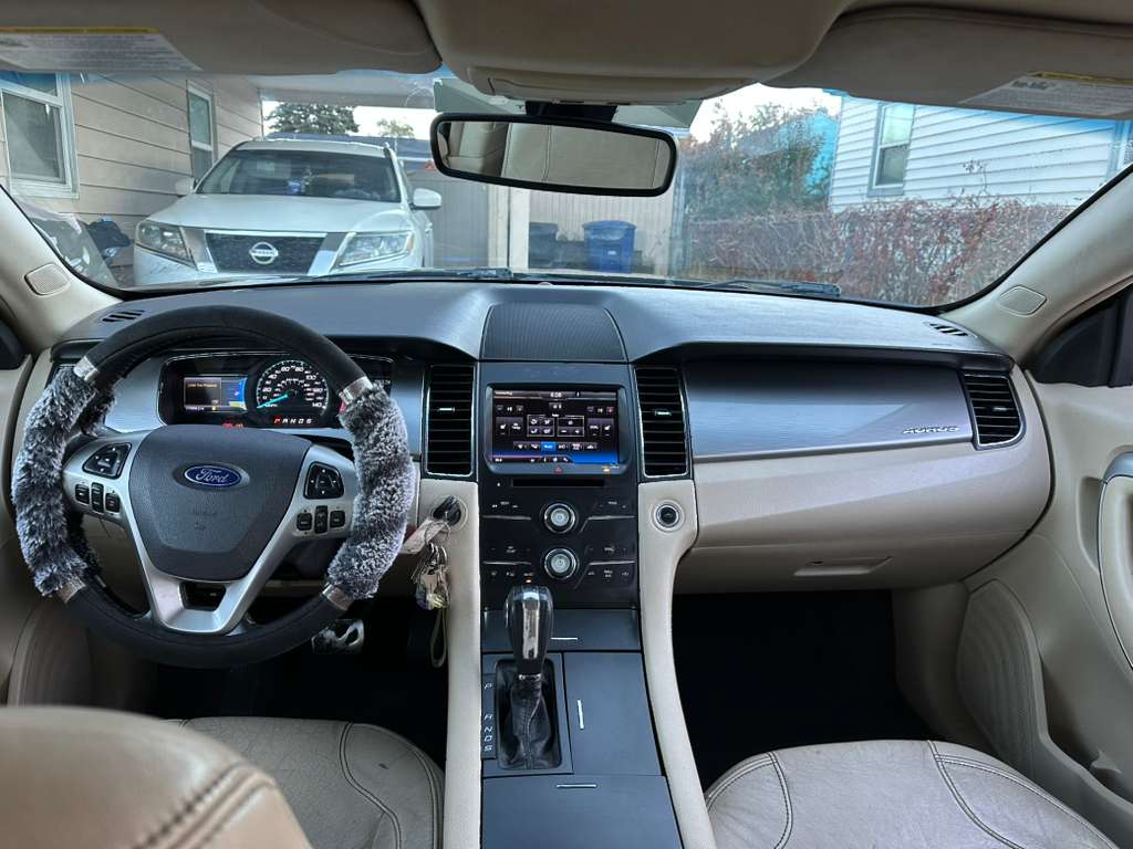 FordTaurus2013-1