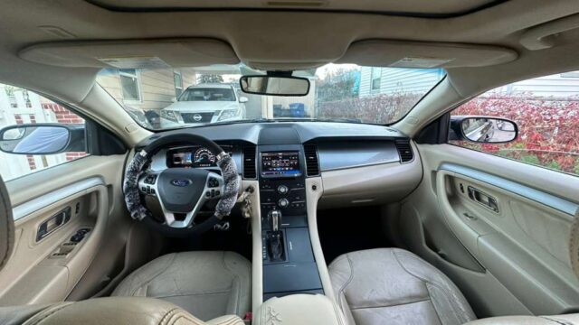 FordTaurus2013-7