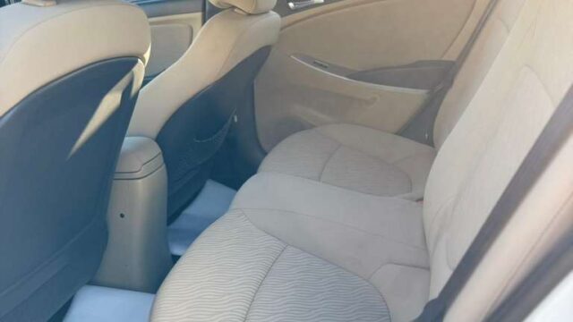 Hyunday-Accent-2015-8